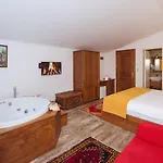 Infinity 3*