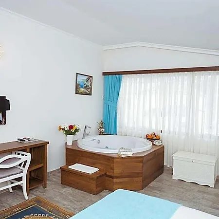 Ξενοδοχείο Infinity 3*