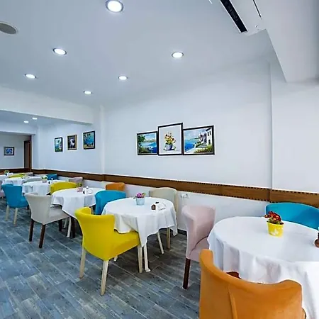 Infinity 3* Φετιγιέ