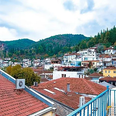 Ξενοδοχείο Infinity 3*