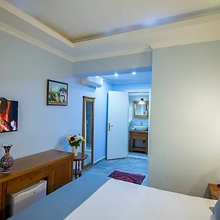 Ξενοδοχείο Infinity 3*