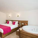 Hotel Infinity