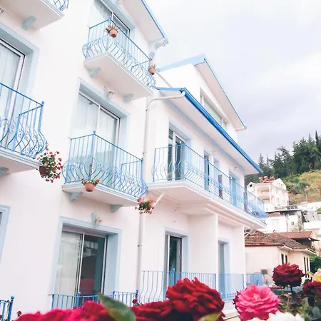 Hotell Infinity 3*